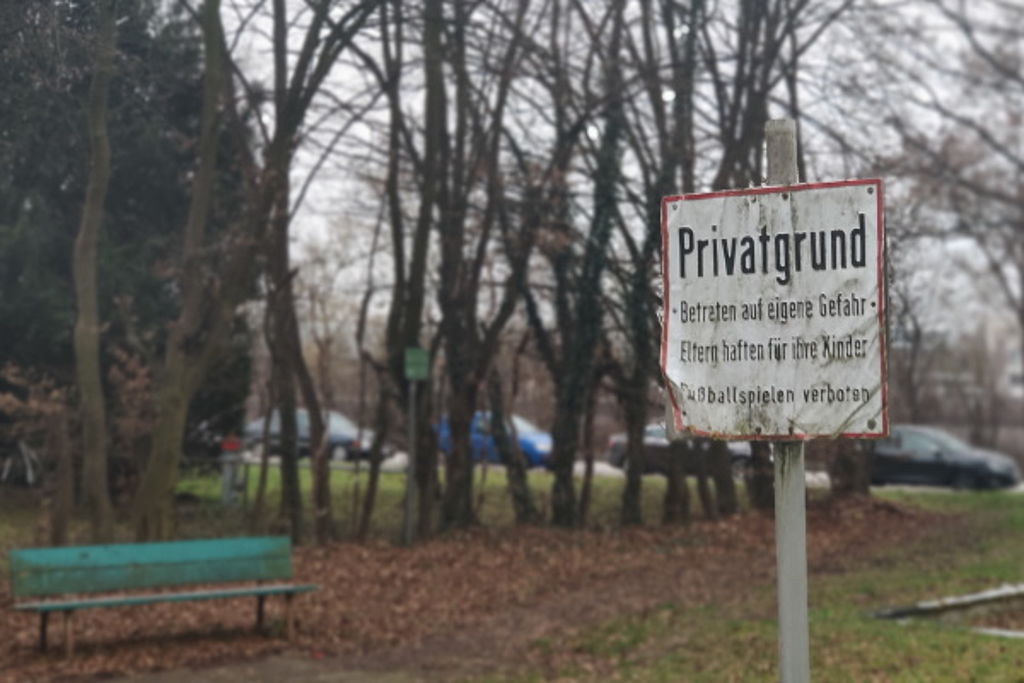 Spielplatzerhaltung - Bild: Bp