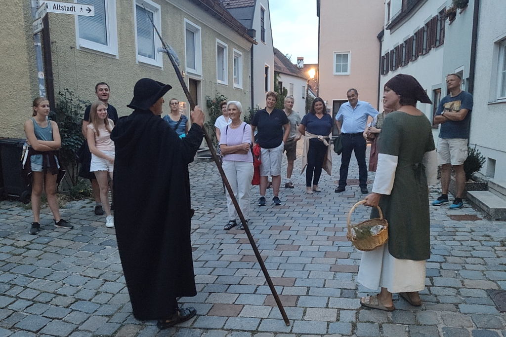 Kilian und die Hebamme - Bild: Bp