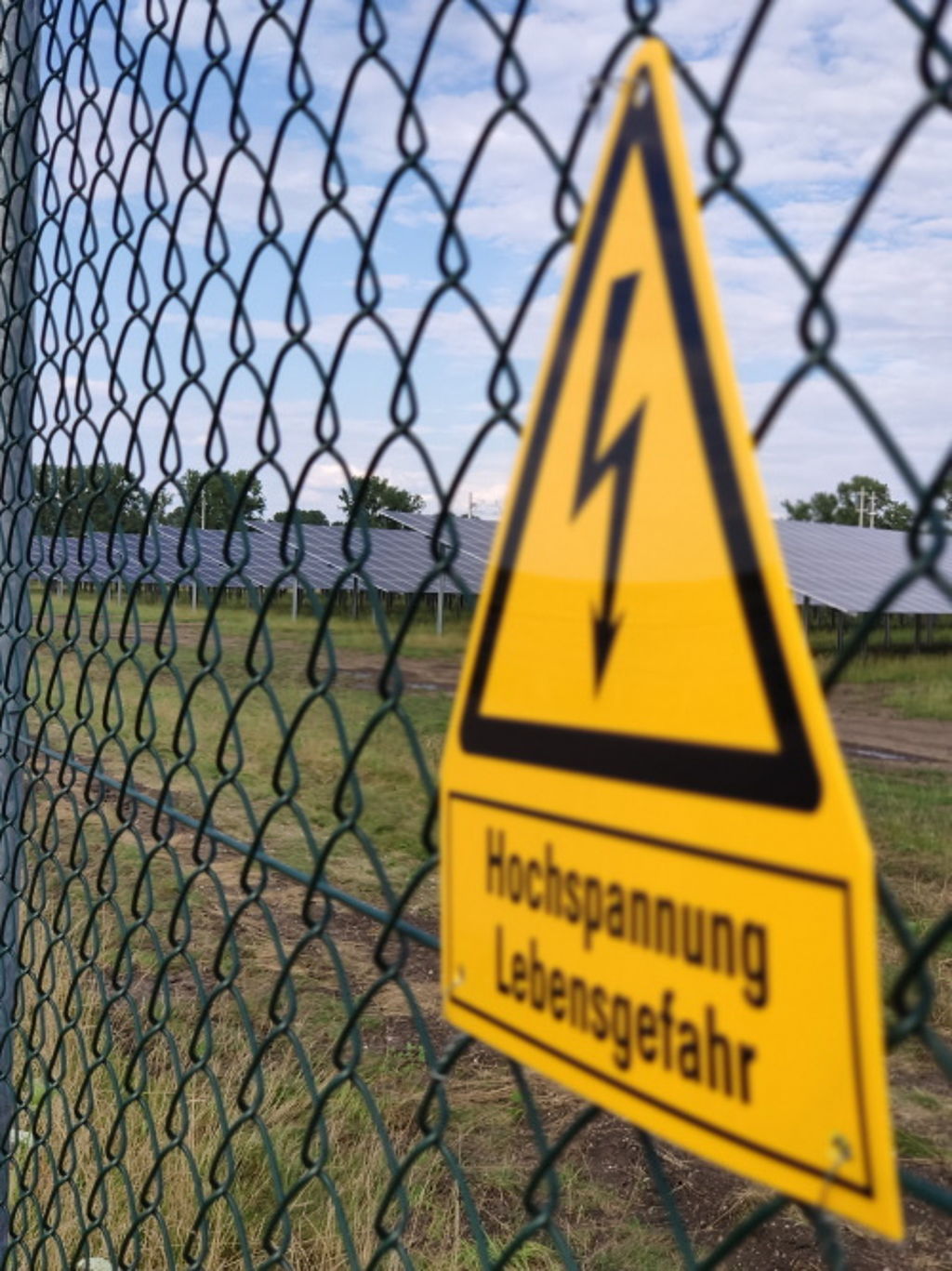 Photovoltaik an der Gegenkurve - Bild: Bp